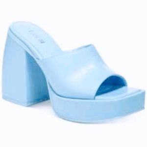 Bar 111 stacked platforms